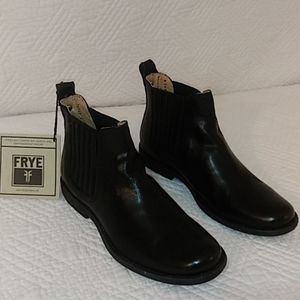 Frye Chelsea Phillip Boot
